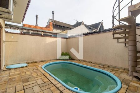 Casa à venda com 240m², 4 quartos e 2 vagasQuintal