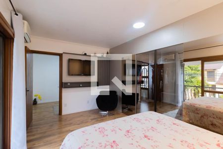 Casa à venda com 240m², 4 quartos e 2 vagasQuarto Suíte