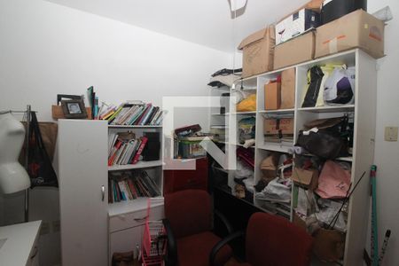 Casa à venda com 70m², 3 quartos e 3 vagas Casa à venda com 70m², 3 quartos e 3 vagasEscritório