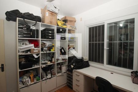Casa à venda com 70m², 3 quartos e 3 vagas Casa à venda com 70m², 3 quartos e 3 vagasEscritório