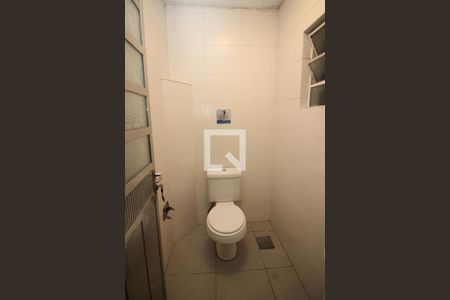 Casa à venda com 70m², 3 quartos e 3 vagas Casa à venda com 70m², 3 quartos e 3 vagasBanheiro de Serviço