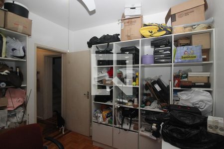 Casa à venda com 70m², 3 quartos e 3 vagas Casa à venda com 70m², 3 quartos e 3 vagasEscritório