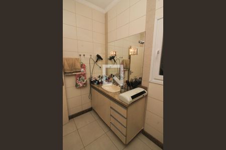 Casa à venda com 70m², 3 quartos e 3 vagas Casa à venda com 70m², 3 quartos e 3 vagasBanheiro Social