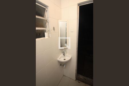 Casa à venda com 70m², 3 quartos e 3 vagas Casa à venda com 70m², 3 quartos e 3 vagasBanheiro de Serviço