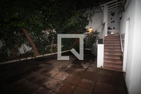 Casa à venda com 70m², 3 quartos e 3 vagas Casa à venda com 70m², 3 quartos e 3 vagasQuintal