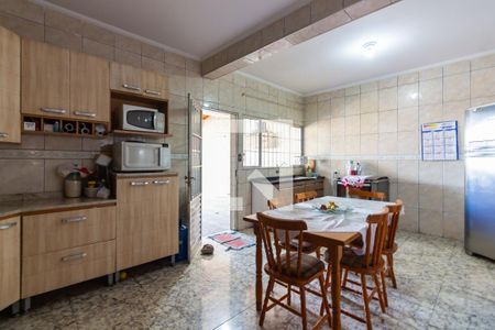 Casa à venda com 300m², 3 quartos e 6 vagasCozinha 