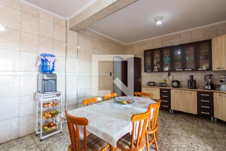 Casa à venda com 300m², 3 quartos e 6 vagasCozinha 