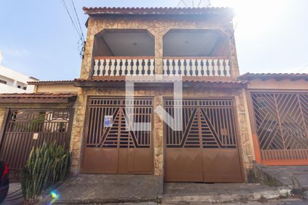 Casa à venda com 300m², 3 quartos e 6 vagasFachada