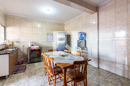 Casa à venda com 300m², 3 quartos e 6 vagasCozinha 