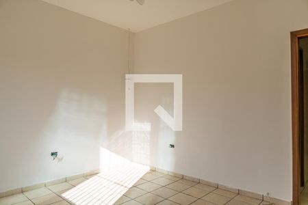 Sala de casa para alugar com 3 quartos, 110m² em Parque Residencial Vila União, Campinas