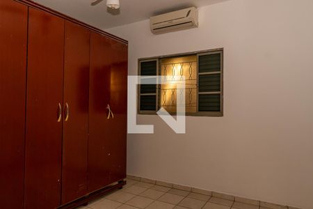 Casa para alugar com 110m², 3 quartos e 3 vagas Casa para alugar com 110m², 3 quartos e 3 vagasSuíte