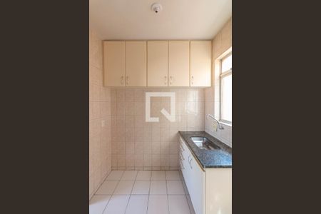 Cozinha e Área de Serviço de apartamento à venda com 2 quartos, 60m² em Indaiá, Belo Horizonte