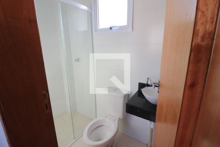Banheiro de apartamento para alugar com 1 quarto, 30m² em Chácara Santo Antônio (zona Leste), São Paulo