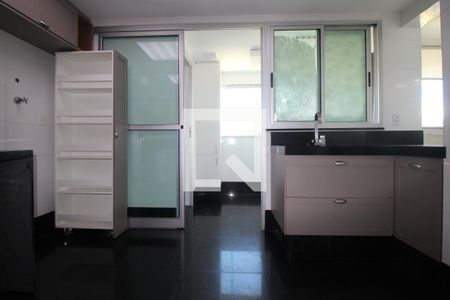 Apartamento para alugar com 122m², 3 quartos e 2 vagasCozinha