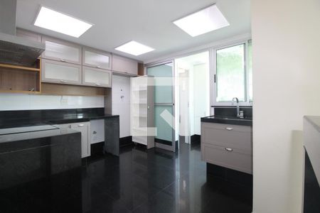 Apartamento para alugar com 122m², 3 quartos e 2 vagasCozinha