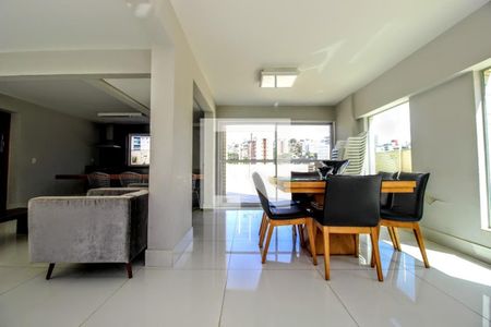 Apartamento para alugar com 122m², 3 quartos e 2 vagasÁrea comum