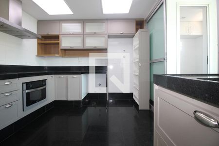 Apartamento para alugar com 122m², 3 quartos e 2 vagasCozinha