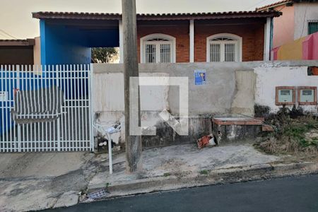 Casa à venda com 357m², 4 quartos e 2 vagasFachada