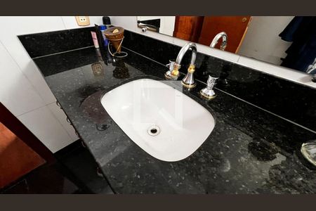 Banheiro 2 de apartamento à venda com 4 quartos, 227m² em Liberdade, Belo Horizonte