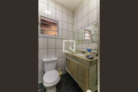 Casa à venda com 137m², 3 quartos e 2 vagas Casa à venda com 137m², 3 quartos e 2 vagasBanheiro da Suíte 1