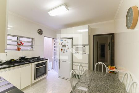 Casa à venda com 137m², 3 quartos e 2 vagas Casa à venda com 137m², 3 quartos e 2 vagasCozinha