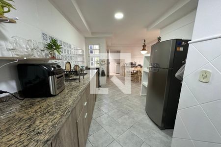 Casa de condomínio à venda com 278m², 4 quartos e 2 vagas Casa de condomínio à venda com 278m², 4 quartos e 2 vagasCozinha