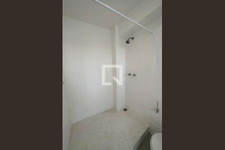 Casa de condomínio à venda com 278m², 4 quartos e 2 vagas Casa de condomínio à venda com 278m², 4 quartos e 2 vagasBanheiro da Suíte 3