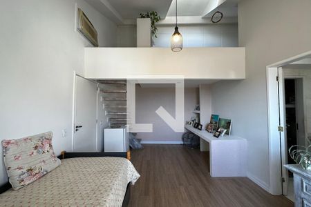 Casa de condomínio à venda com 278m², 4 quartos e 2 vagas Casa de condomínio à venda com 278m², 4 quartos e 2 vagasSuíte 2