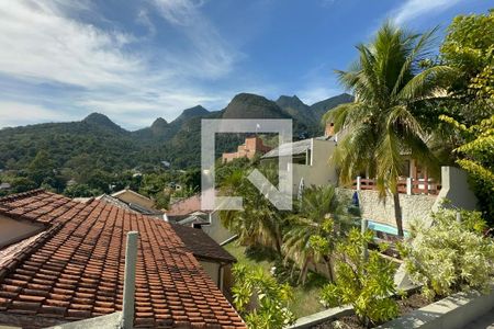 Casa de condomínio à venda com 278m², 4 quartos e 2 vagas Casa de condomínio à venda com 278m², 4 quartos e 2 vagasVista da Área de lazer