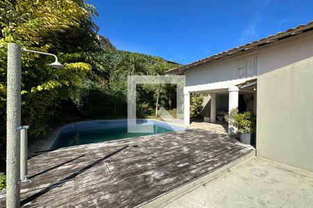 Casa de condomínio à venda com 278m², 4 quartos e 2 vagas Casa de condomínio à venda com 278m², 4 quartos e 2 vagasÁrea de lazer