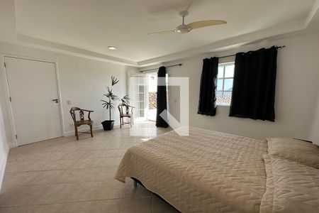 Casa de condomínio à venda com 278m², 4 quartos e 2 vagas Casa de condomínio à venda com 278m², 4 quartos e 2 vagasSuíte 4