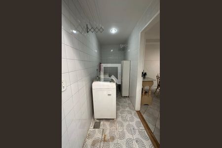 Casa de condomínio à venda com 278m², 4 quartos e 2 vagas Casa de condomínio à venda com 278m², 4 quartos e 2 vagasÁrea de Serviço