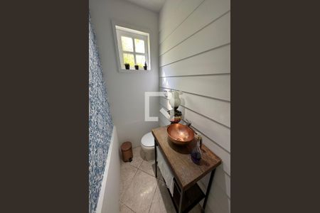 Casa de condomínio à venda com 278m², 4 quartos e 2 vagas Casa de condomínio à venda com 278m², 4 quartos e 2 vagasLavabo