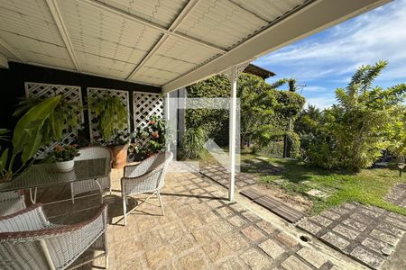 Casa de condomínio à venda com 278m², 4 quartos e 2 vagas Casa de condomínio à venda com 278m², 4 quartos e 2 vagasVaranda da Sala