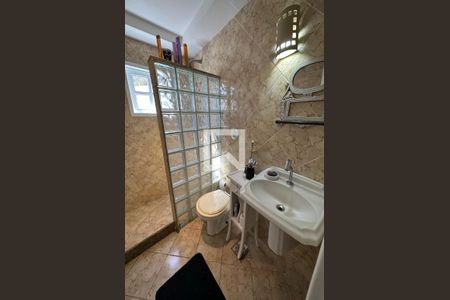 Casa de condomínio à venda com 278m², 4 quartos e 2 vagas Casa de condomínio à venda com 278m², 4 quartos e 2 vagasBanheiro da Suíte 1