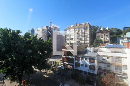 Apartamento à venda com 110m², 2 quartos e 1 vaga Apartamento à venda com 110m², 2 quartos e 1 vagaVista