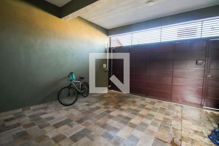 Garagem de casa para alugar com 2 quartos, 90m² em Penha de França, São Paulo
