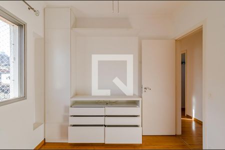 Quarto 1 de apartamento para alugar com 2 quartos, 65m² em Alto de Pinheiros, São Paulo