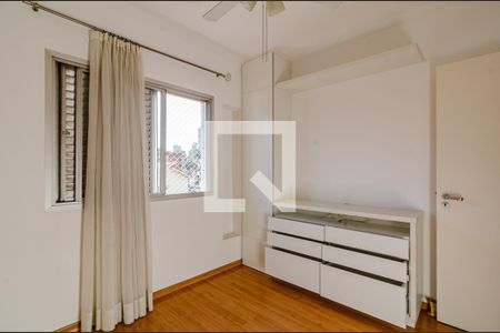 Quarto 1 de apartamento para alugar com 2 quartos, 65m² em Alto de Pinheiros, São Paulo