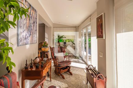 Sala de casa de condomínio à venda com 3 quartos, 600m² em Alphaville, Santana de Parnaíba