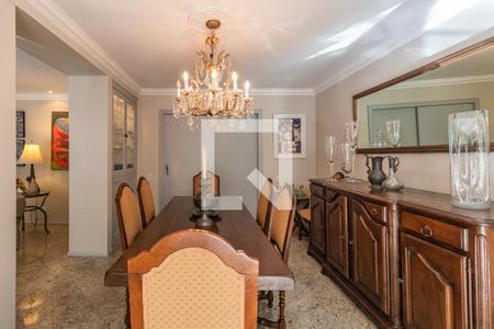 Sala de casa de condomínio à venda com 3 quartos, 600m² em Alphaville, Santana de Parnaíba