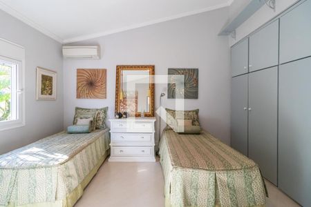 Casa de condomínio à venda com 600m², 3 quartos e 6 vagasSuíte 3