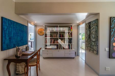 Casa de condomínio à venda com 600m², 3 quartos e 6 vagasHall dos Quartos