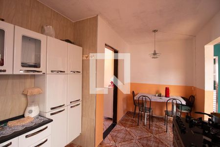 Cozinha 1 de casa à venda com 4 quartos, 144m² em Vila Taquari, São Paulo