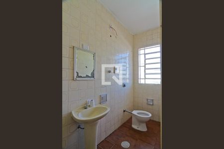 Banheiro da Suíte 1 de casa para alugar com 3 quartos, 290m² em Vila Bancaria Munhoz, São Paulo