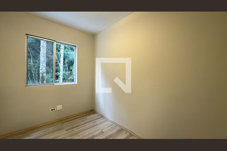 Quarto 1  de apartamento para alugar com 3 quartos, 72m² em Orleans, Curitiba