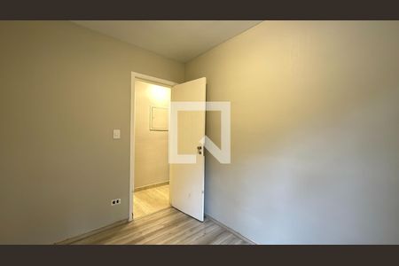 Quarto 1  de apartamento para alugar com 3 quartos, 72m² em Orleans, Curitiba