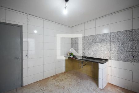 Casa à venda com 125m², 4 quartos e 2 vagas Casa à venda com 125m², 4 quartos e 2 vagasCozinha
