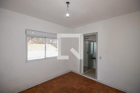 Casa à venda com 125m², 4 quartos e 2 vagas Casa à venda com 125m², 4 quartos e 2 vagasSuíte