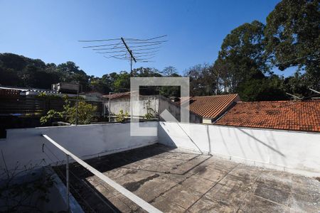 Casa à venda com 125m², 4 quartos e 2 vagas Casa à venda com 125m², 4 quartos e 2 vagasTerraço fundos